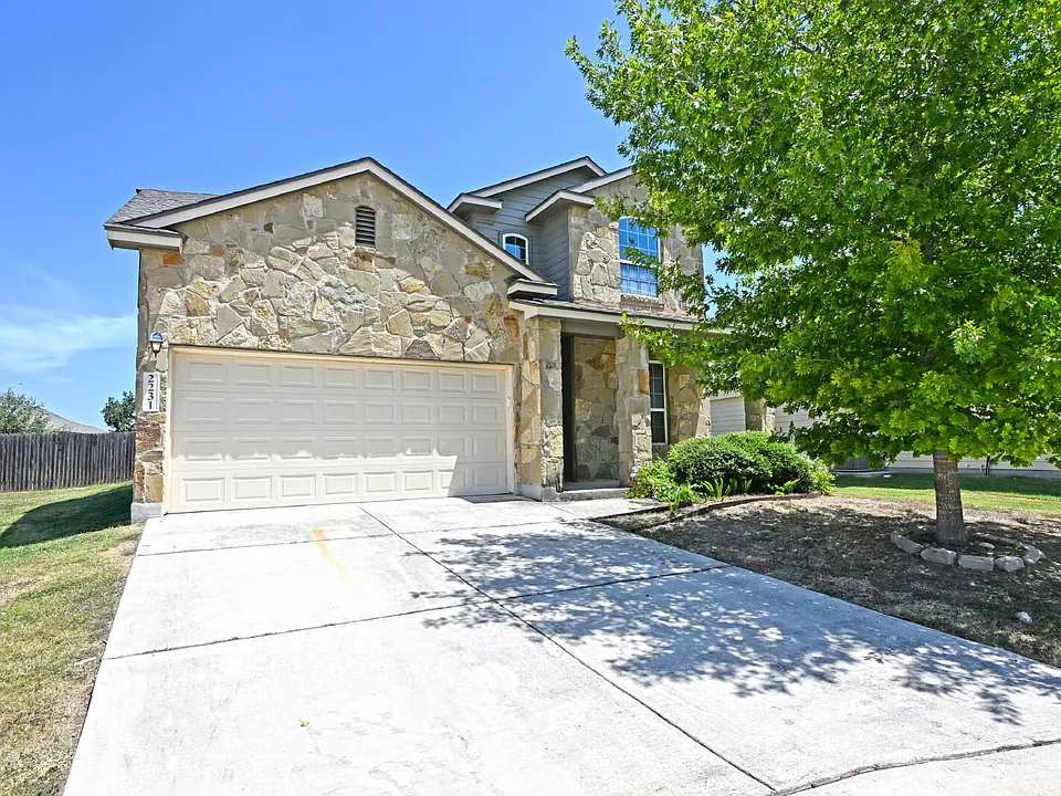2231 Hawk Dr