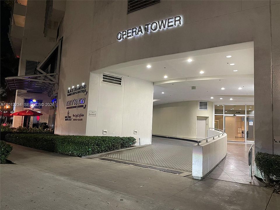 1st image of 1750 N Bayshore Dr APT 3403