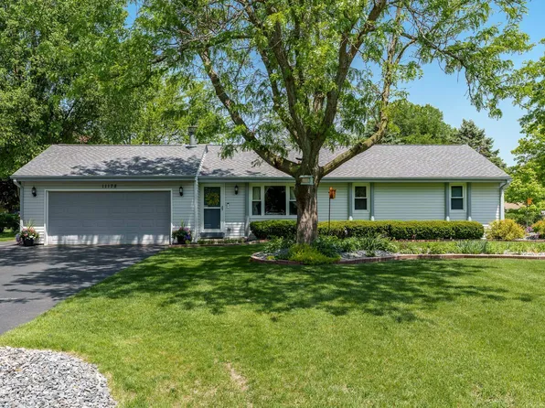 11178 Cedarbrook Rd, Roscoe, IL 61073