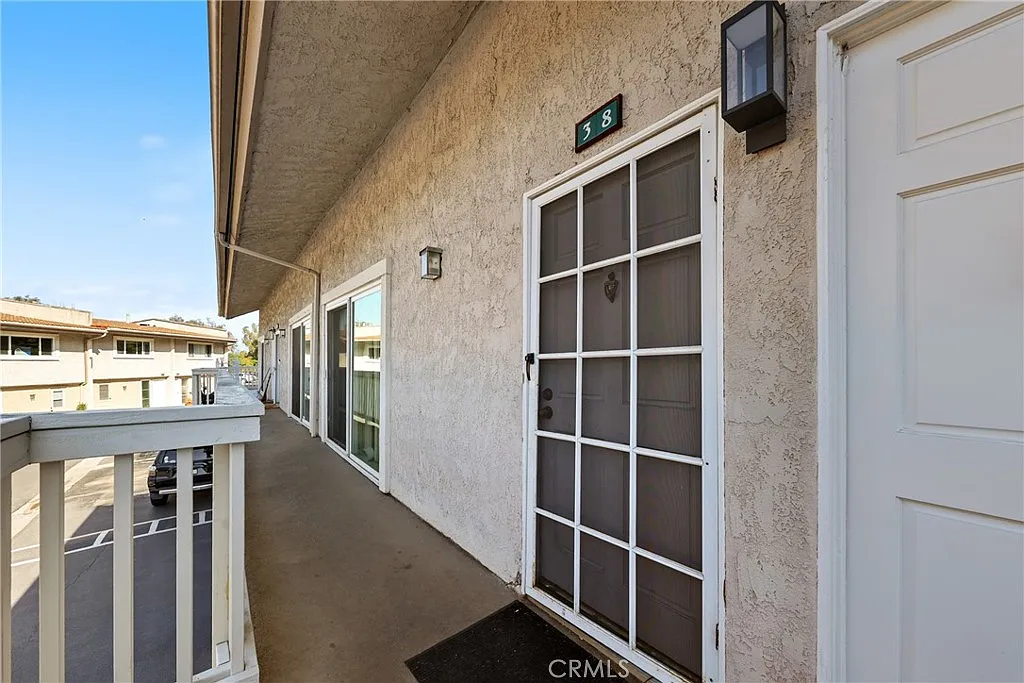 2 bed, 934 sqft, $3,250 — Photo 3