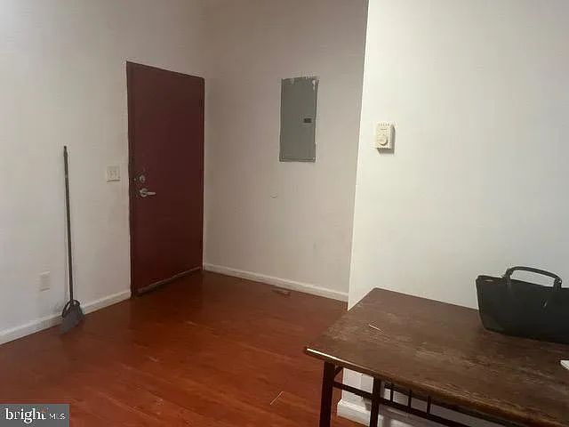 533 E Landis Ave #C — Photo 6