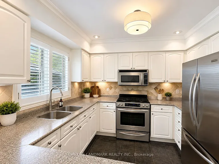 19 Arvida Dr — Photo 8