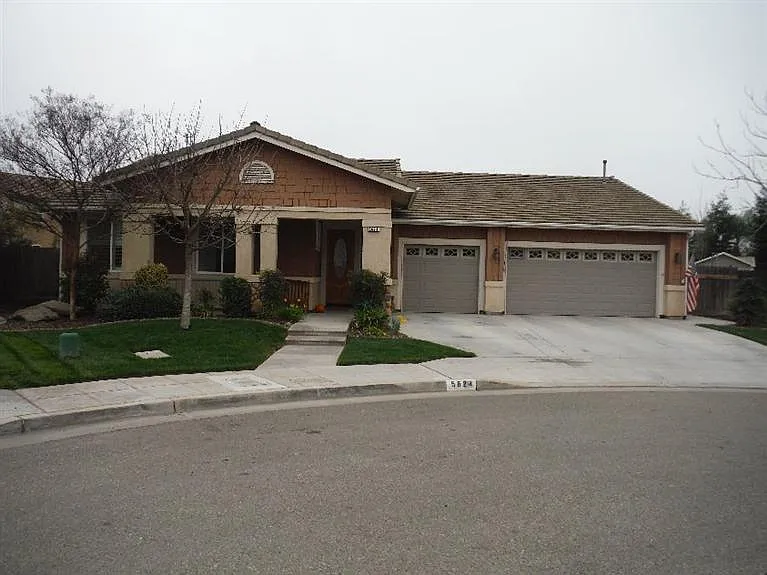 5624 N La Paz Ave photo 1