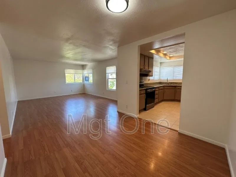 3 bed, 2.0 bath, 1192 sqft, $3,690 — Photo 3