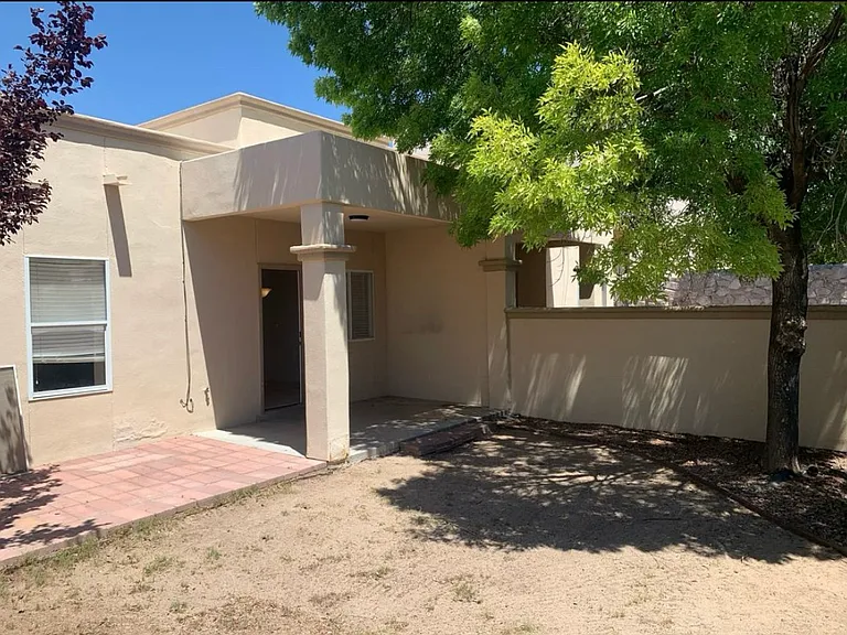 706 Indian Hollow Rd #B — Photo 17