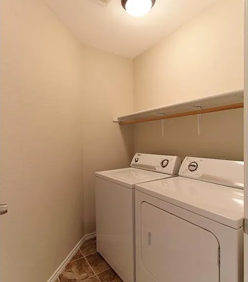 Vol Walker Dr — Photo 18