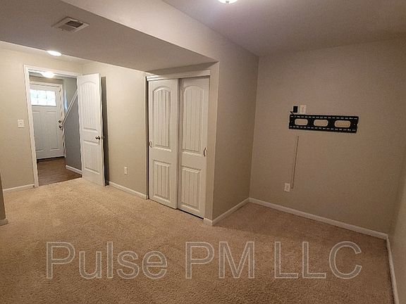 5th image of 1212 E Henry Clay Ave