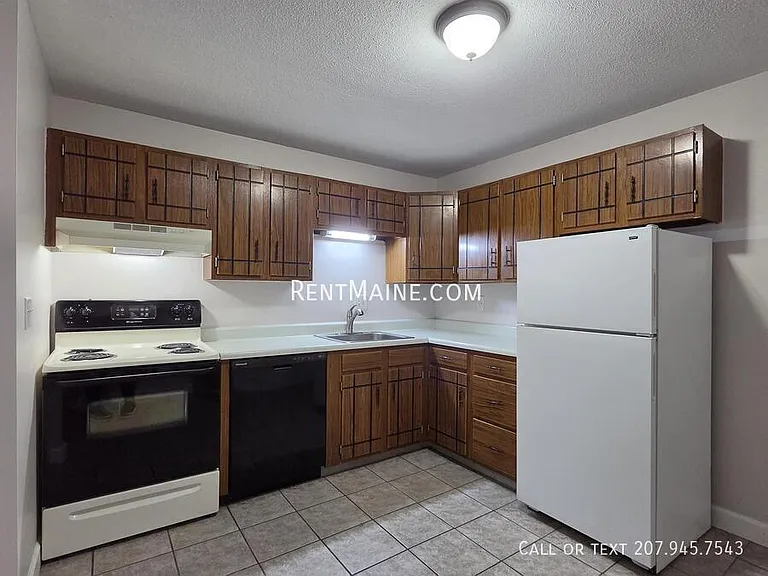 10 Tall Pines Dr #21 — Photo 3
