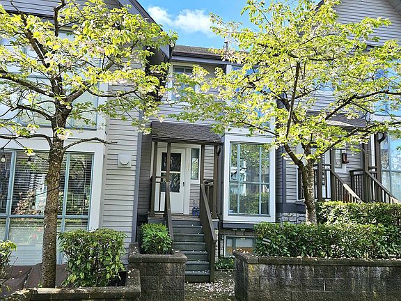3rd image of 4875 Duchess St