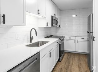 1770 1st St APT 602, Highland Park, IL 60035