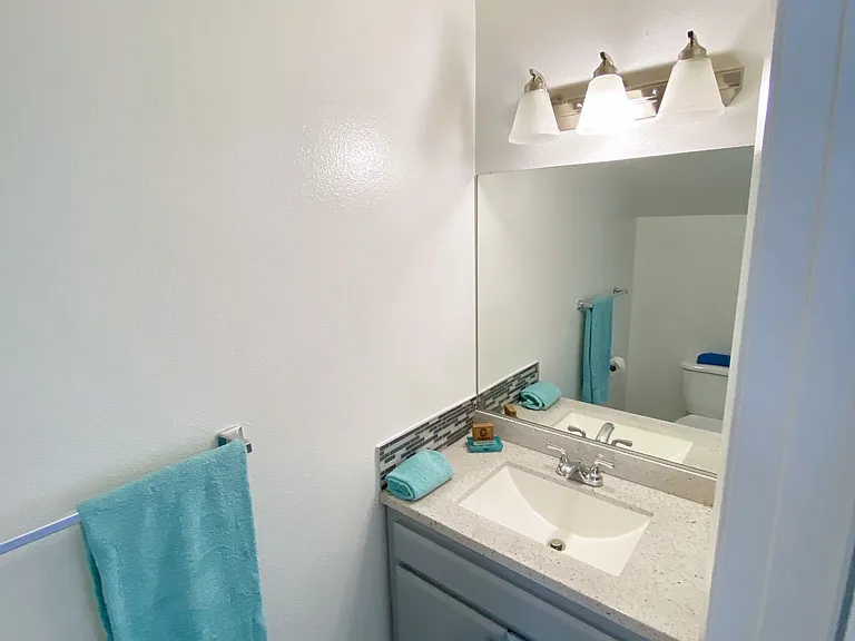 640 W Alondra Blvd #2 — Photo 5