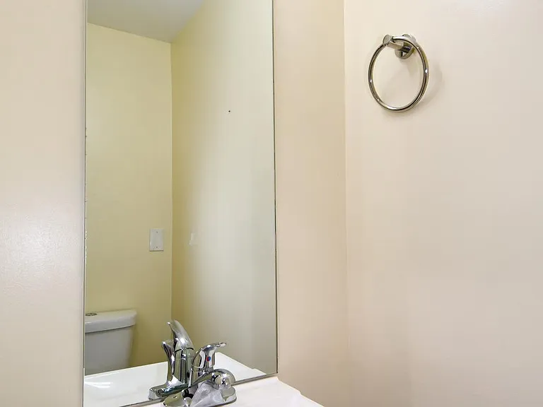 1040 Bladensburg Rd NE #B — Photo 9
