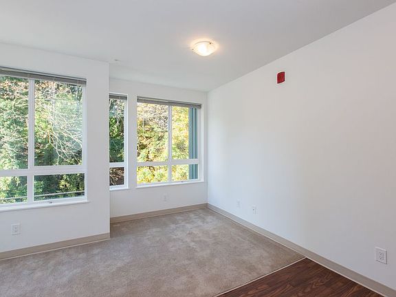 3rd image of 4724 22nd Ave NE APT 508