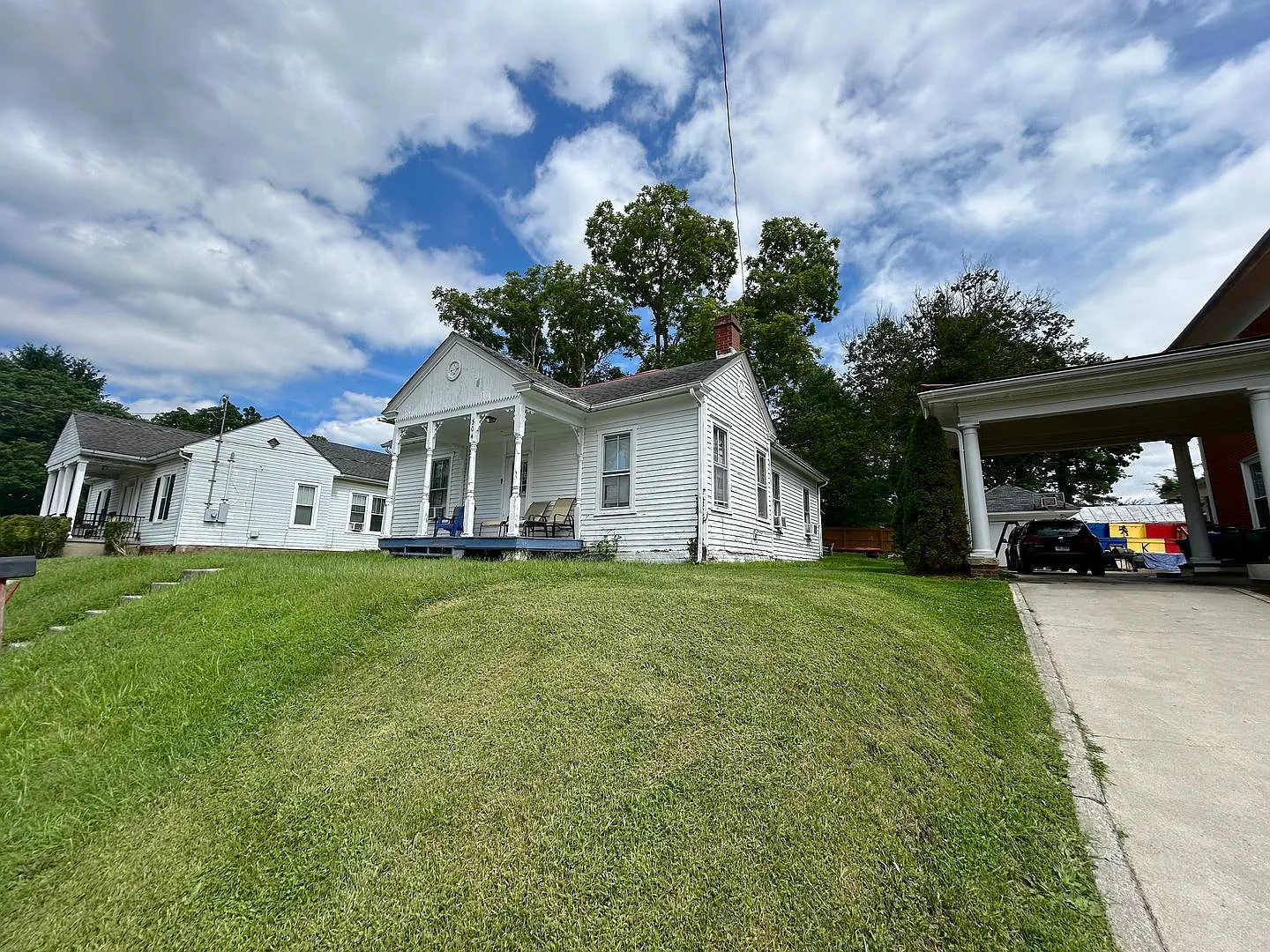 House in Roanoke St, Blacksburg! — Photo 1