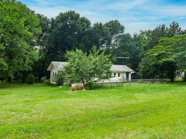107 Cedar Ridge Dr, Eustace, TX 75124