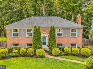 8010 Candlewood Dr, Alexandria, VA 22306
