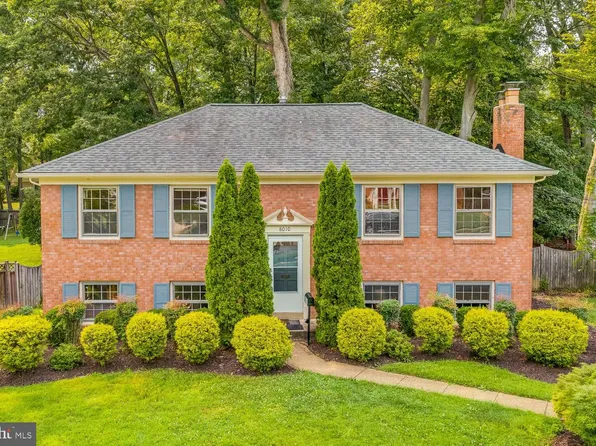 8010 Candlewood Dr, Alexandria, VA 22306