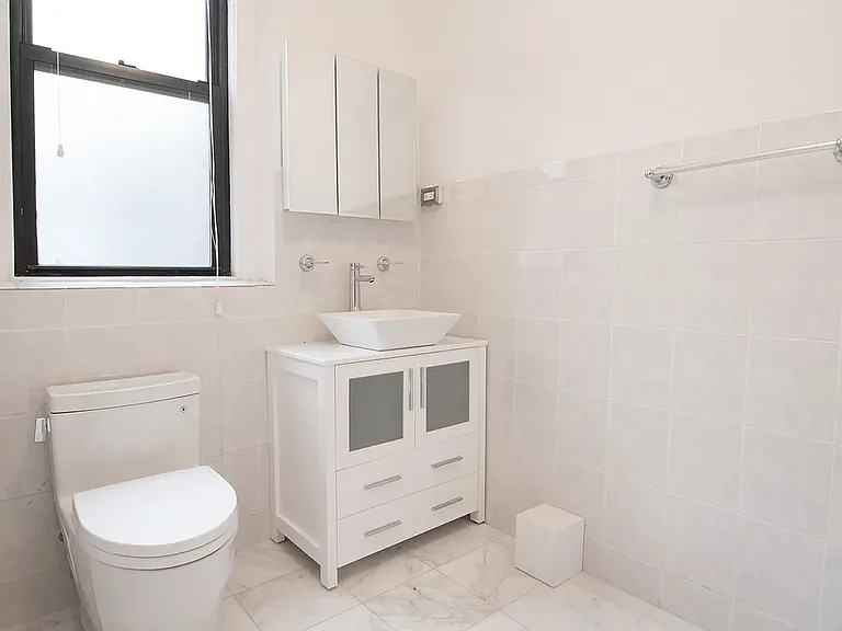 853 7th Ave #12B — Photo 8