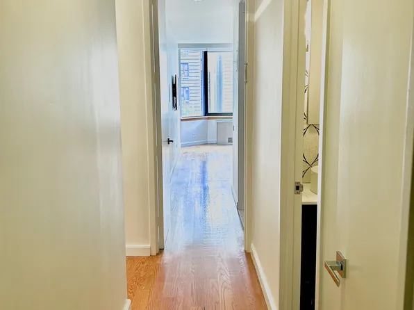 250 West 89th Street image 6 of 8