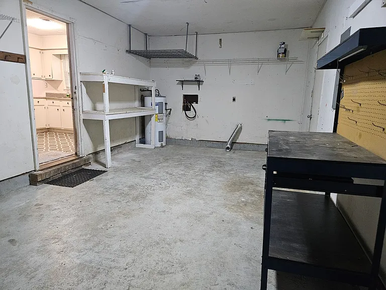 308 Kenwood Dr — Photo 9