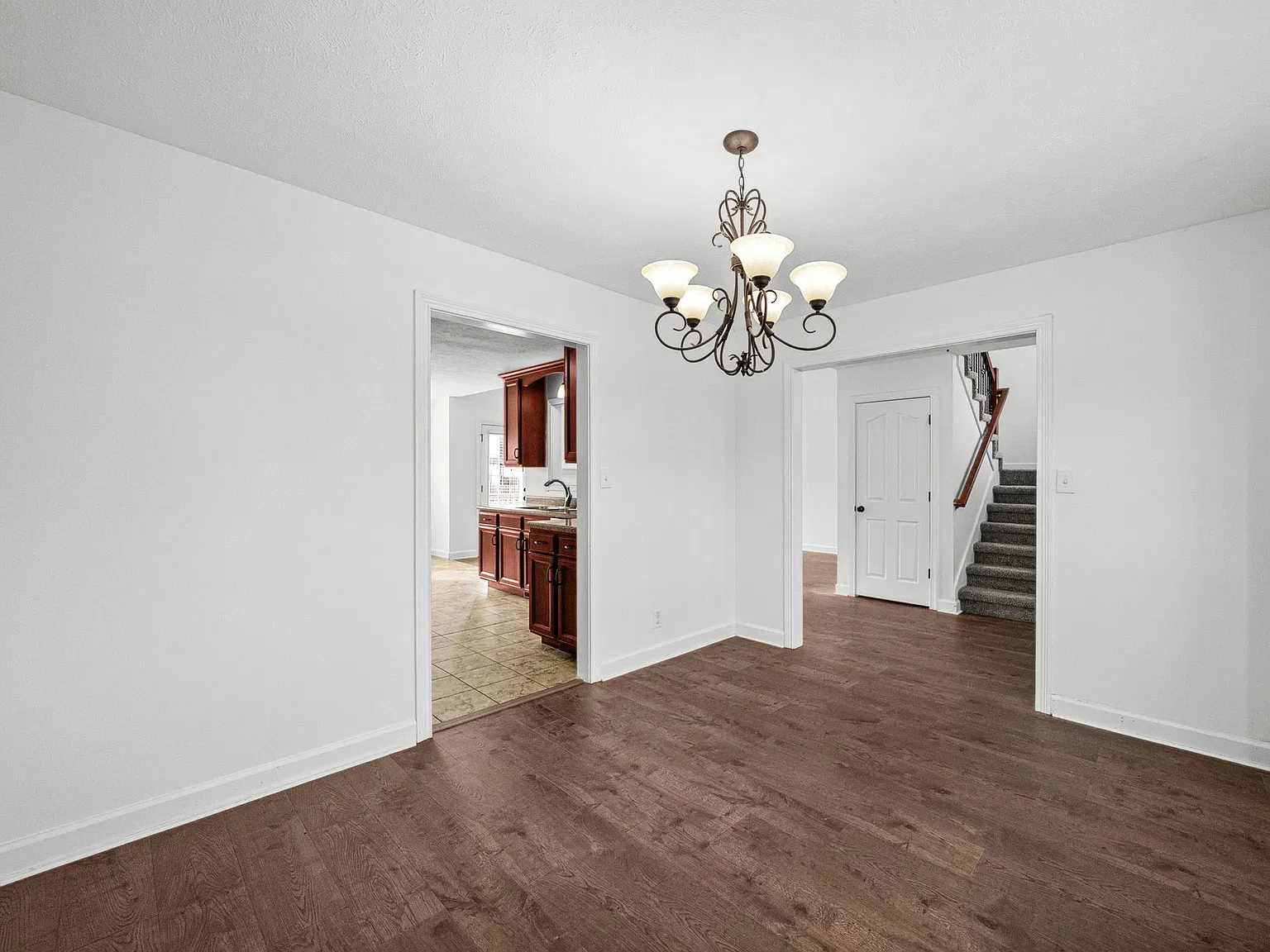 3 bed, 2.5 bath, 2020 sqft, $2,250 — Photo 3