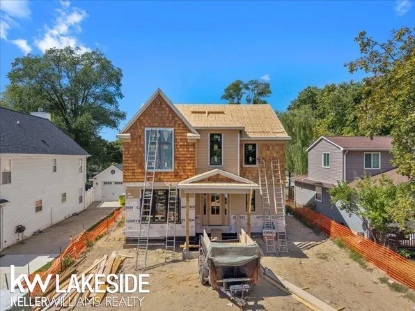 761 Lounsbury Ave, Rochester, MI 48307