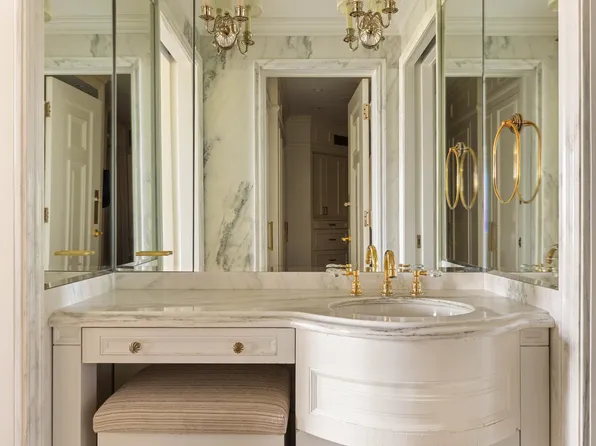 530 East 76th Street image 14 of 19