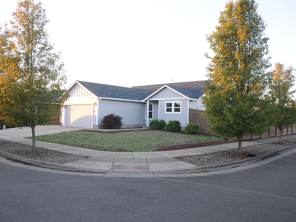 2nd image of 4087 Dunlap Ave NE