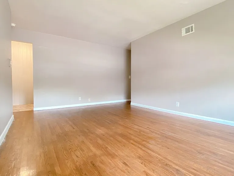 4815 Ames Ave — Photo 1