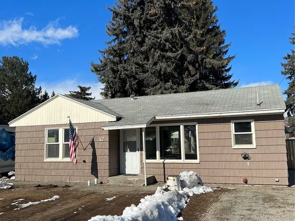 12 Grape Ave W, Omak, WA 98841