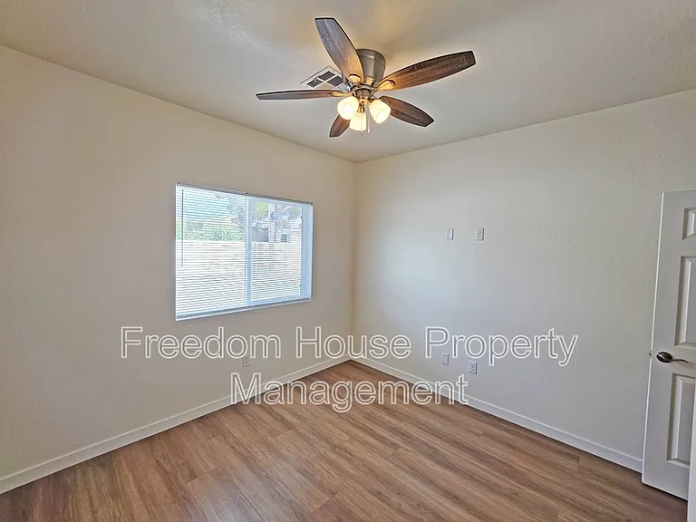 1701 Sycamore Ave #A — Photo 19