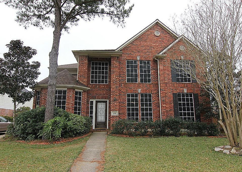 1st image of 216 Rustic Oaks Dr
