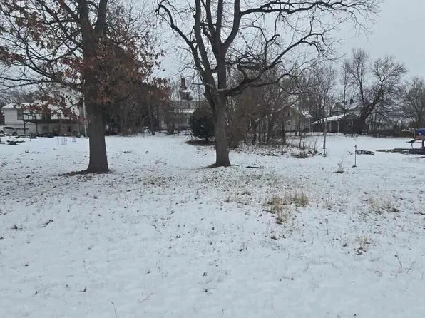 N Washington St, Montezuma, IN 47862