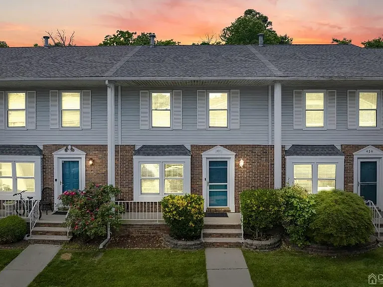 427 Gambocz Ct — Photo 1