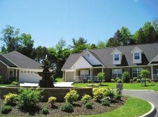 83 Hiddenbrook Ln, Johnson City, TN 37615