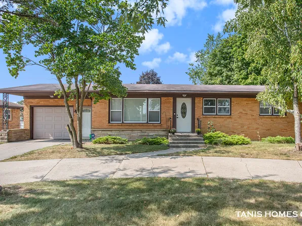 3153 Michael Ave SW, Wyoming, MI 49509