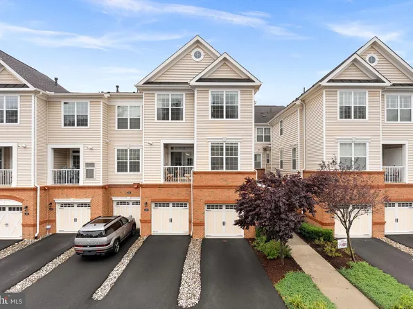 23230 Milltown Knoll Sq Unit 106, Ashburn, VA 20148