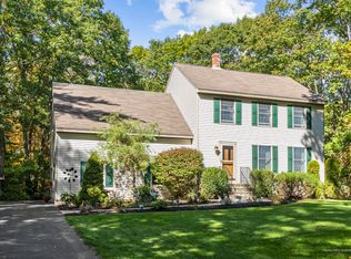 28 Village Green Dr, Ogunquit, ME 03907