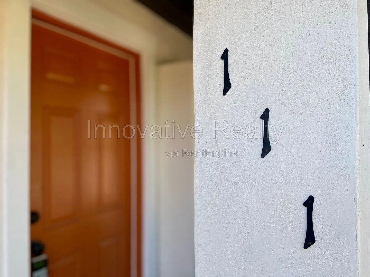2 bed, 1.0 bath, 987 sqft, $1,450 — Photo 3