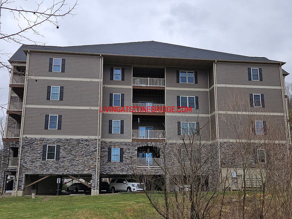 4 floors/6 units on each floor