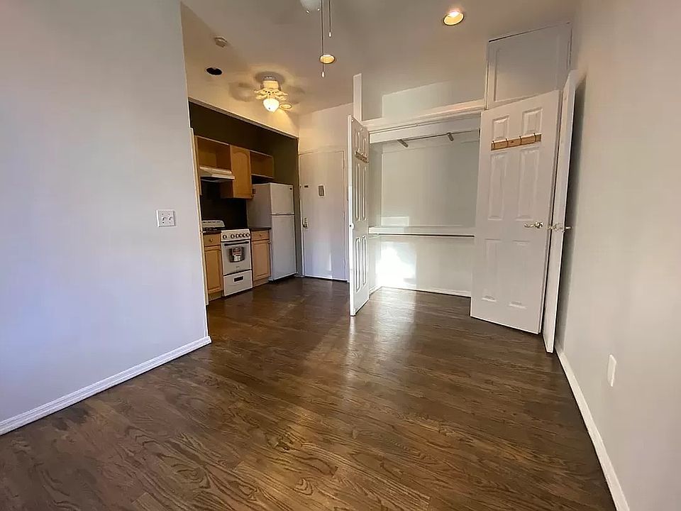 2nd image of 82 W 105th St APT 3B