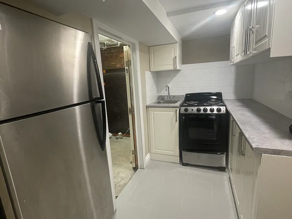 73 Barnesdale Blvd #B