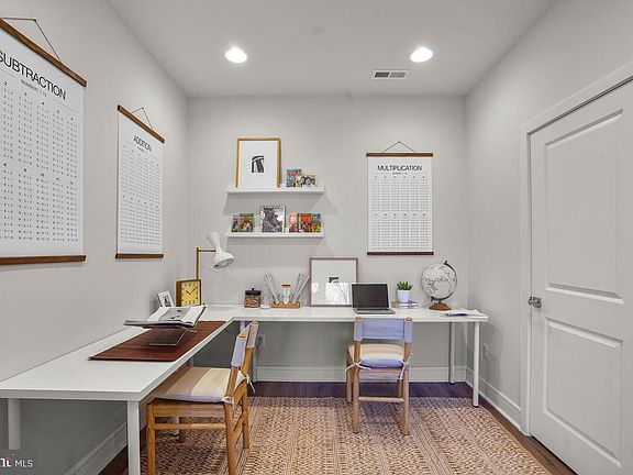 4th image of 43435 Farringdon Sq