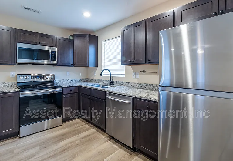 933 Warrior Hill Dr #1 — Photo 4
