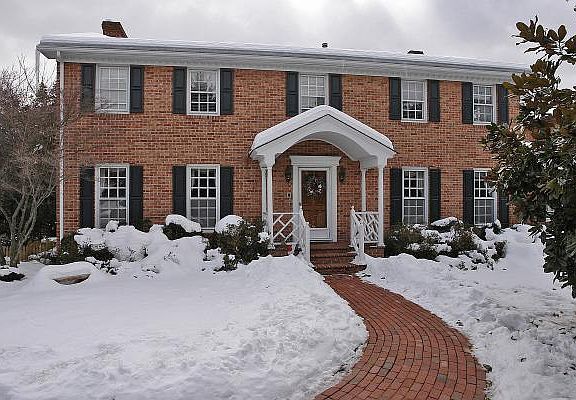 2nd image of 106 Ivy Ln