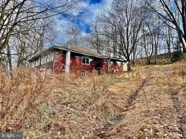 132 Draper St #134, Gilberton, PA 17934