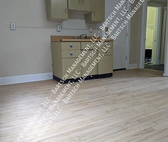 2935 N Bremen St #3 — Photo 6