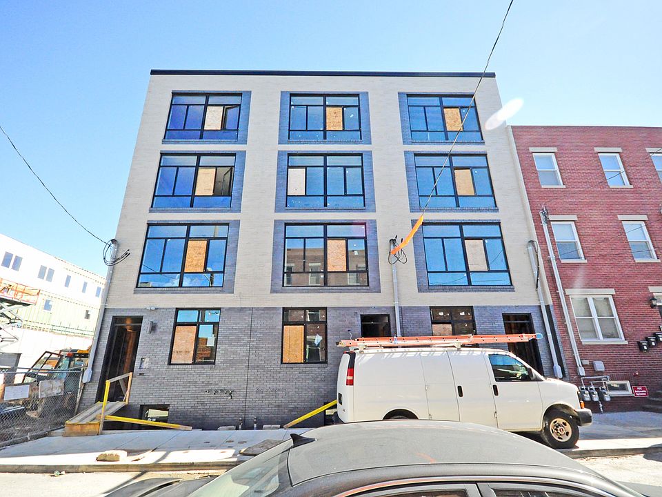 1st image of 533 N Budd St #501