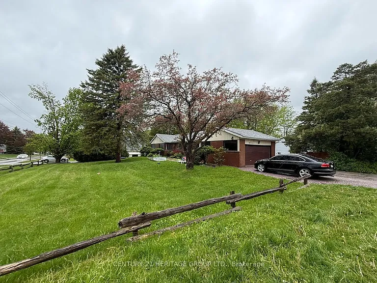 927 Srigley St #BASEMENT — Photo 1