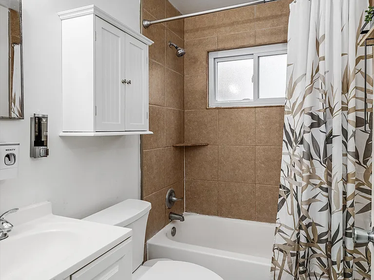 28516 Marshall St — Photo 7